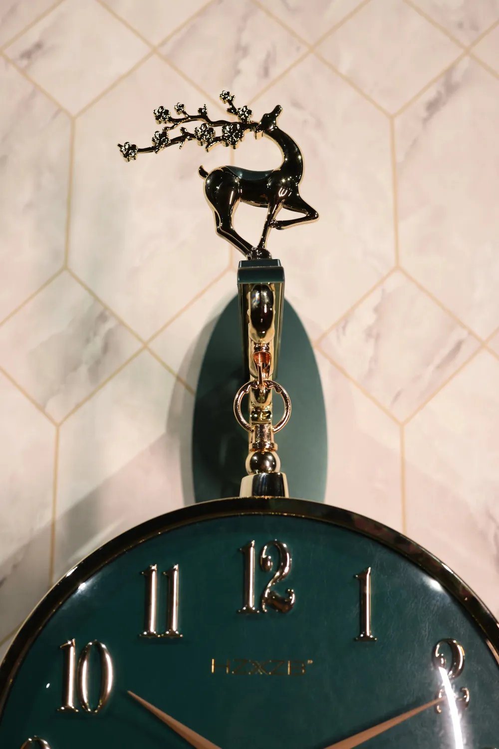 Royal Emerald Double-Sided Wall Clock with Golden Deer Bracket 