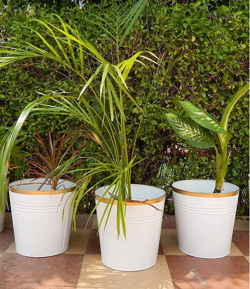 10 inches Round Metal Planter for Patio- Set Of 3