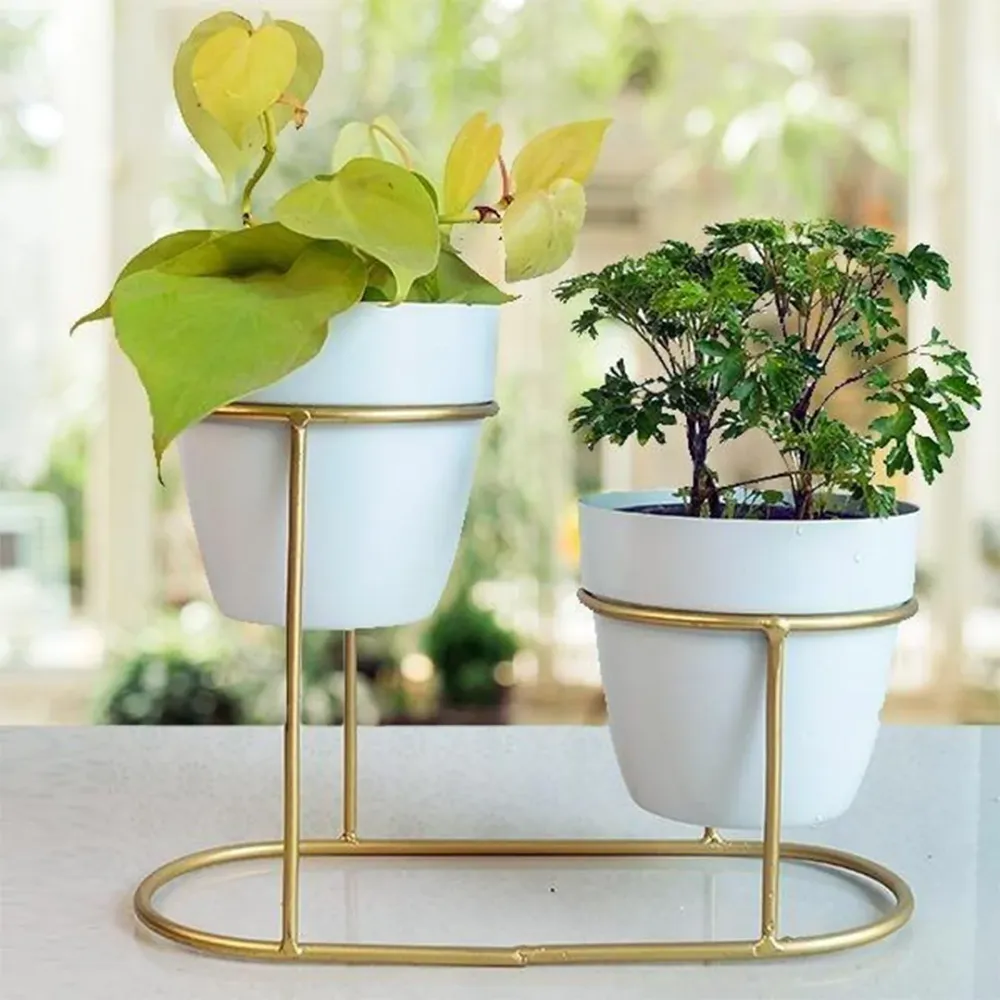 2 Planter Set With Resilient Metal Stand Golden