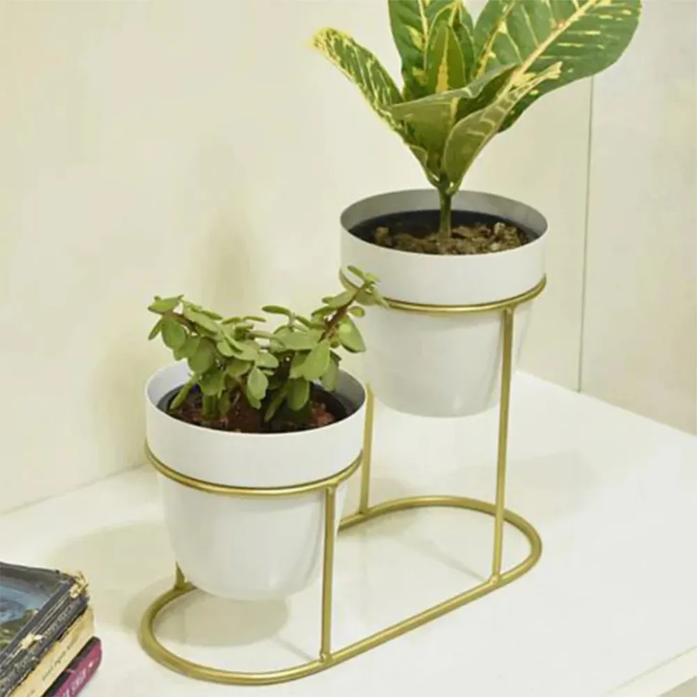 2 Planter Set With Resilient Metal Stand Golden