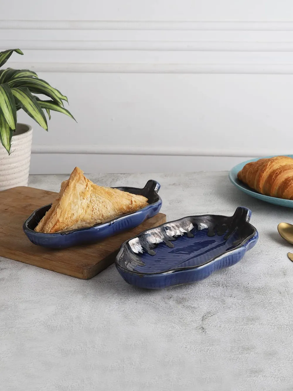 Aesthetic Blue Ceramic Snacks Platter Set Of 2