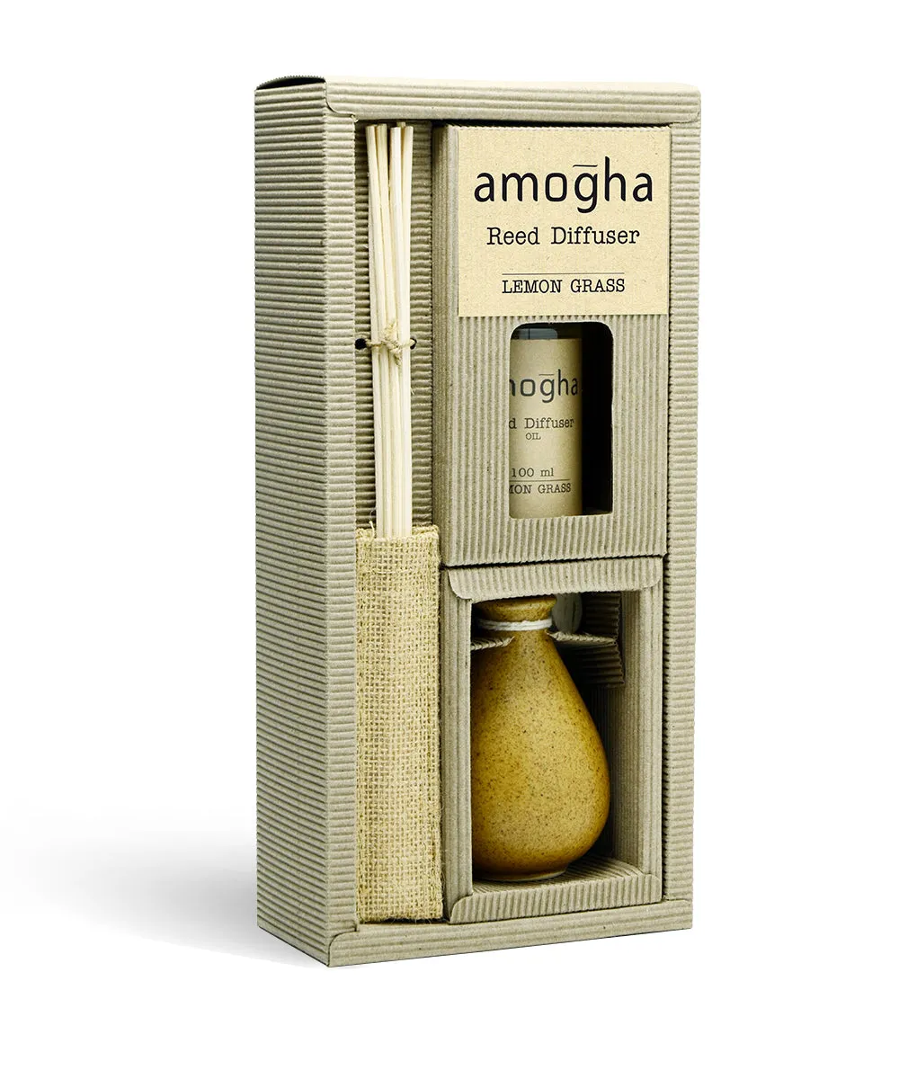 Amogha Reed Diffuser with 8 reed sticks and 100 ml aroma oil  set (Lemon Grass/ Lavender/ Sandal Cinnamon) SANDAL CINNAMON