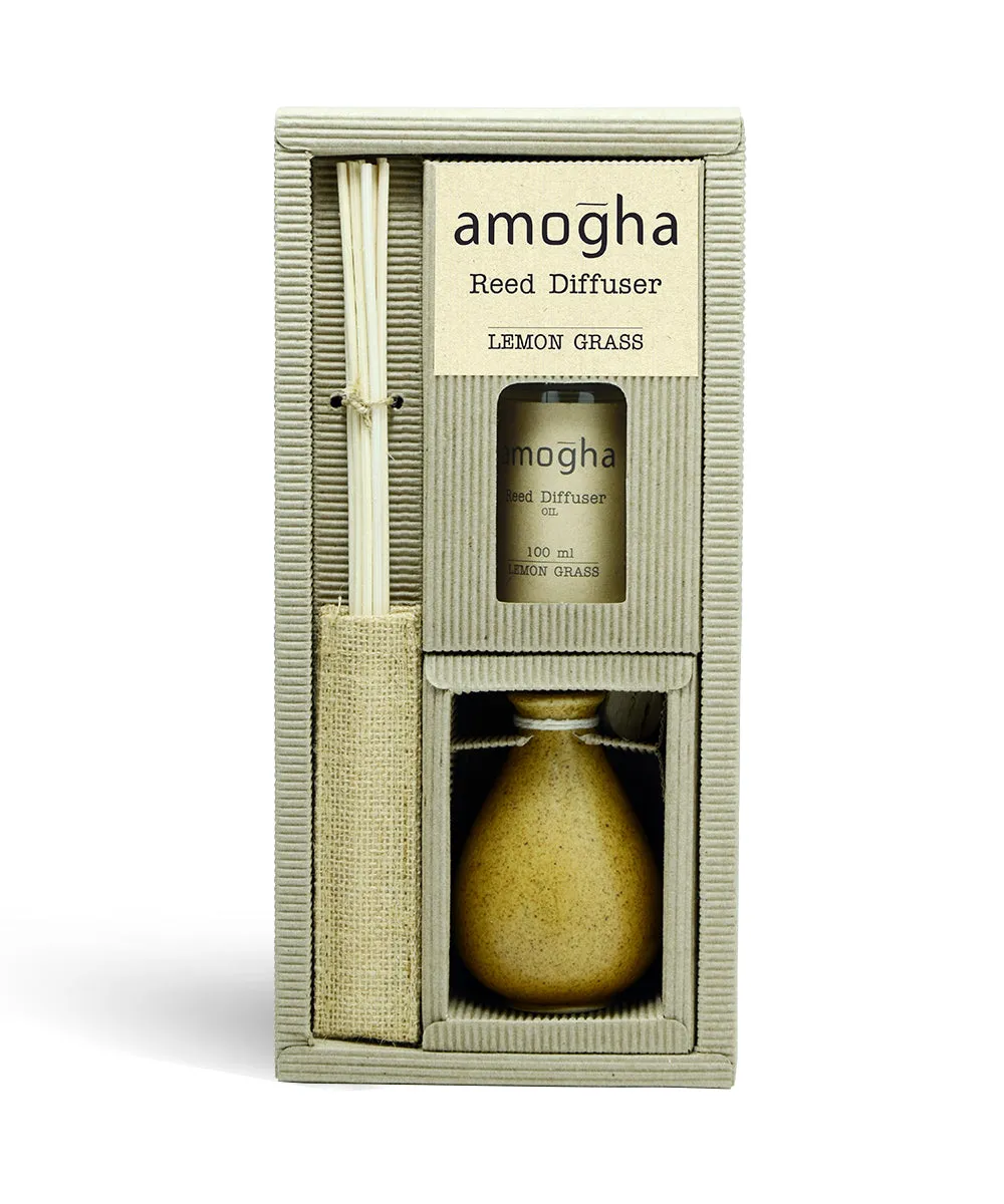 Amogha Reed Diffuser with 8 reed sticks and 100 ml aroma oil  set (Lemon Grass/ Lavender/ Sandal Cinnamon) SANDAL CINNAMON