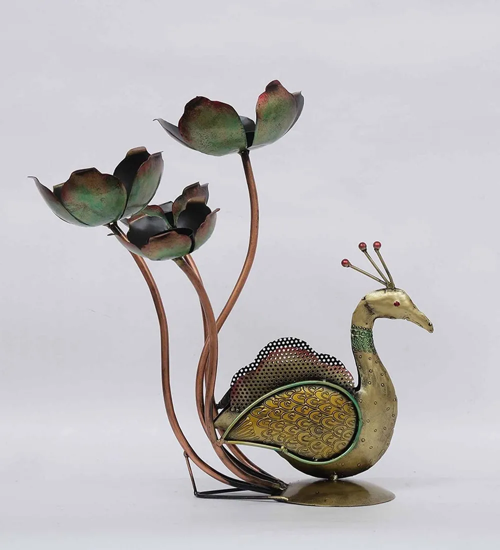 Antique Finish Metal Peacock Figurine / Showpiece Tealight