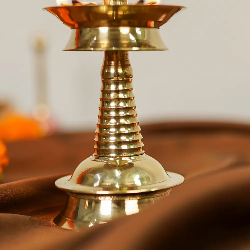 Attractive Brass Traditional Deepak Oil Lamp Set Of 1