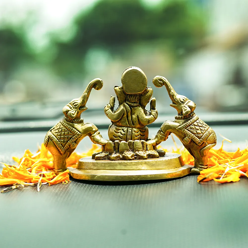 Attractive Handmade Ganesha With Elephants Brass Decorative Idol Showpiece