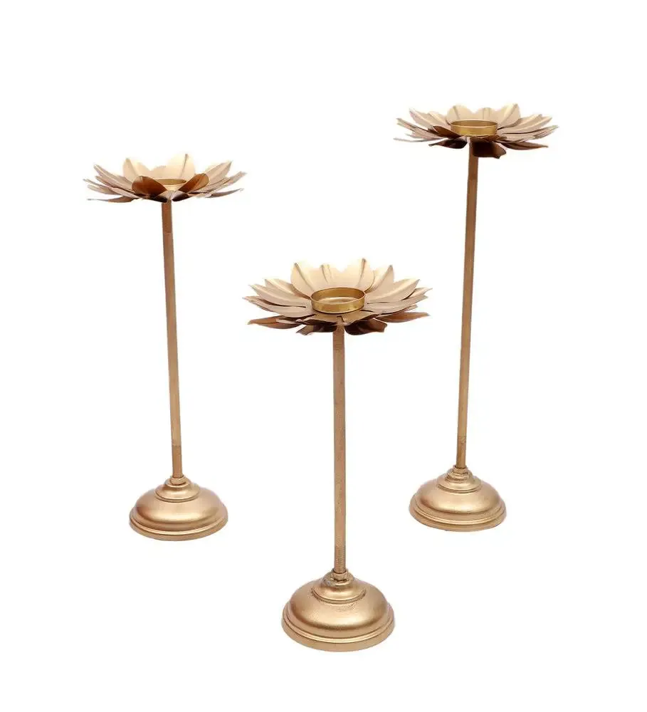 Beautiful Six Flower Leaves DetachableTealight Holder (Set of 3)