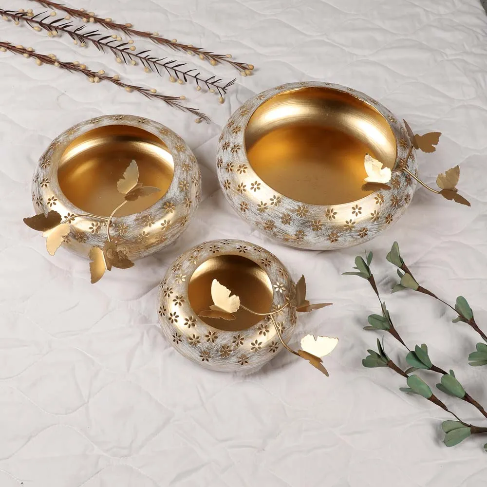 Beautifully Crafted White & Gold Tyre Urli Set of 3