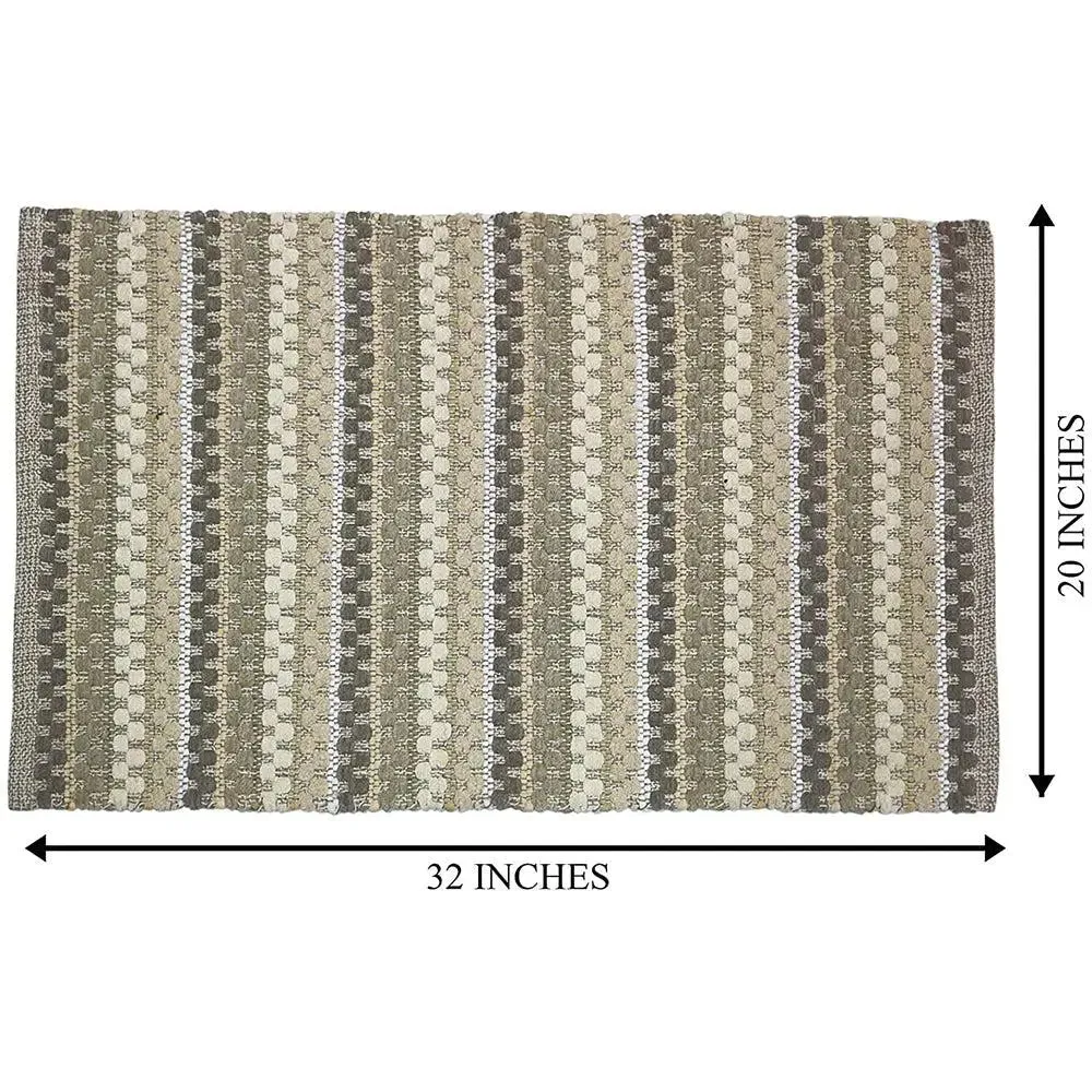 Beige Traditional Pattern Handwoven Cotton Area Rug (20 x 32) Inches