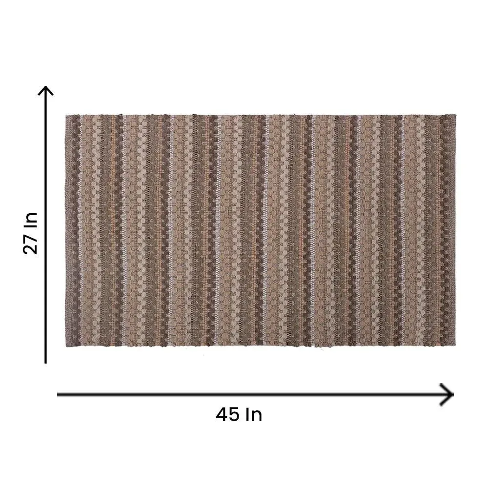 Beige Traditional Pattern Handwoven Cotton Area Rug (27 x 45) Inches