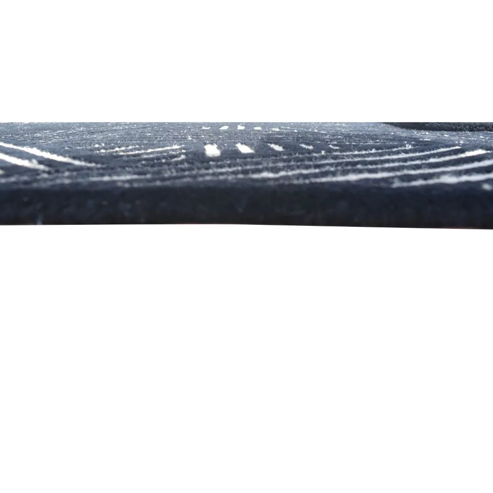 Black & Beige Broad Criss Cross Patterened Tufted Area Carpet 3X5ft