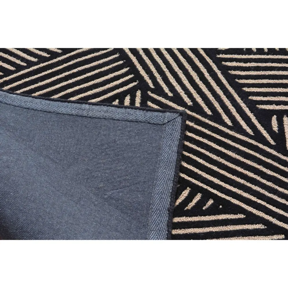 Black & Beige Broad Criss Cross Patterened Tufted Area Carpet 3X5ft