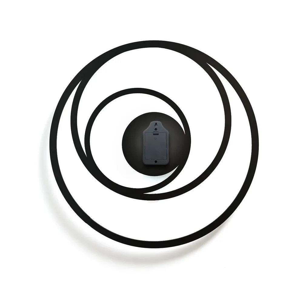 Black Metal Spiral Chic Wall Clock