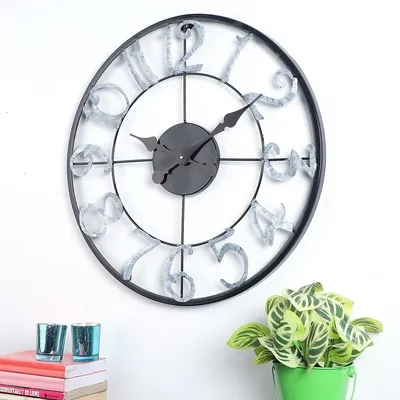 Black & Silver Vintage Roman Decorative Metal Wall Clock