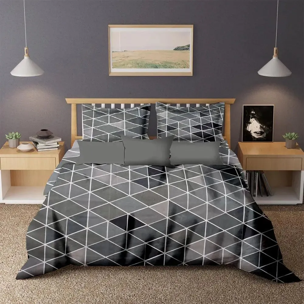 Black & White Geometric Printed Cotton Double Bedsheet With 2 Pillow Covers