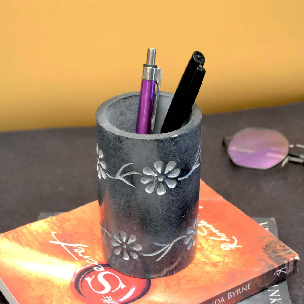 Black & White Handcrafted Floral Motif Paleva Pen Stand