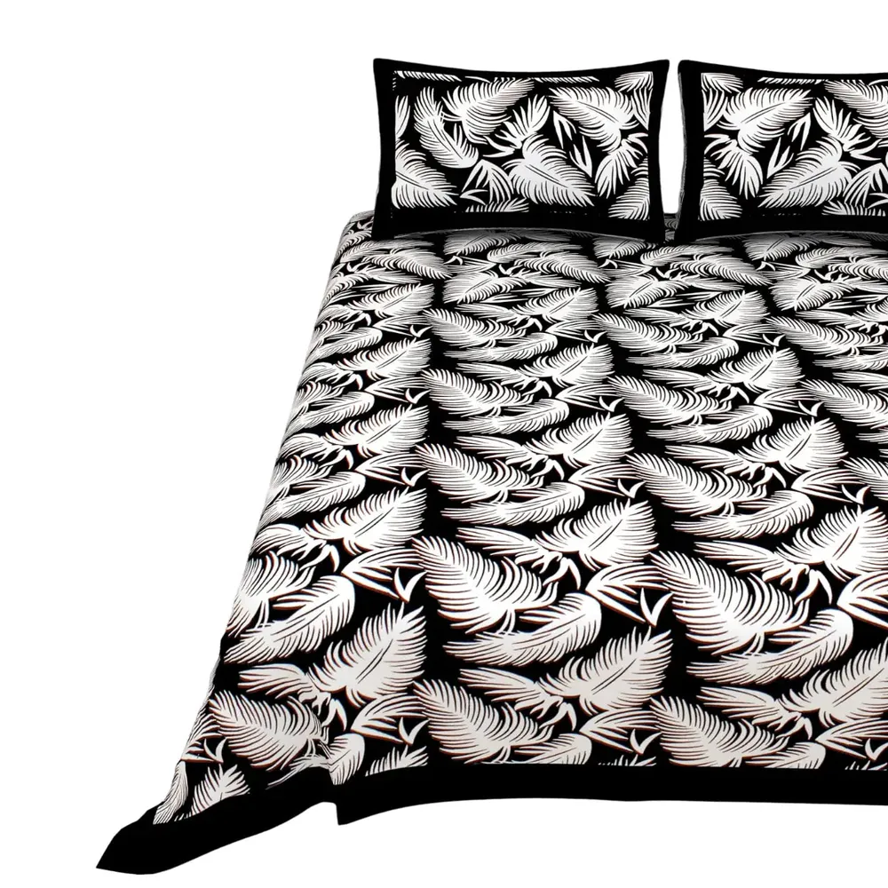 Black & White Printed 144 TC Cotton Double Bedsheet with Pillow Covers