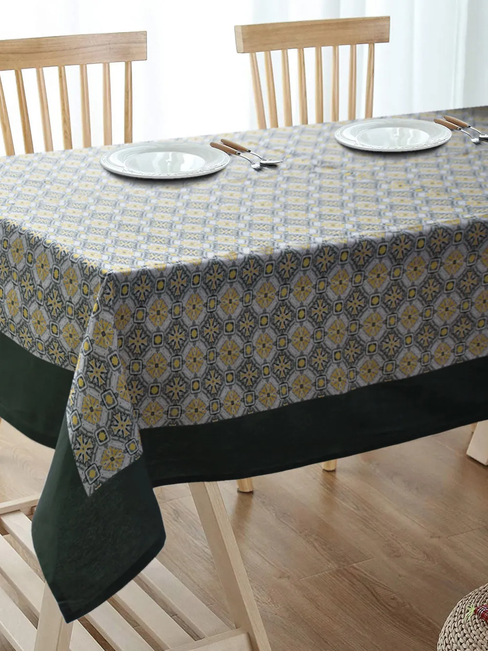 Blanc9 Classic Green Geometric Designer Tablecloth