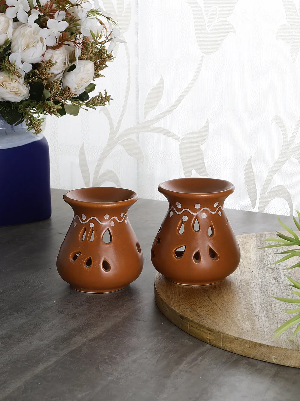 Ceramic Clay Maroon Aroma Burner with 2 Candles Set Of 2