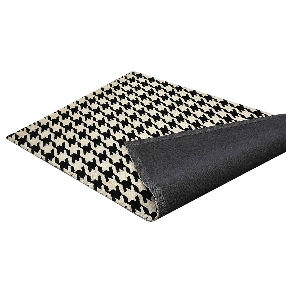 Chess Board Design Black and White Abstract Polyester Carpet 2X5