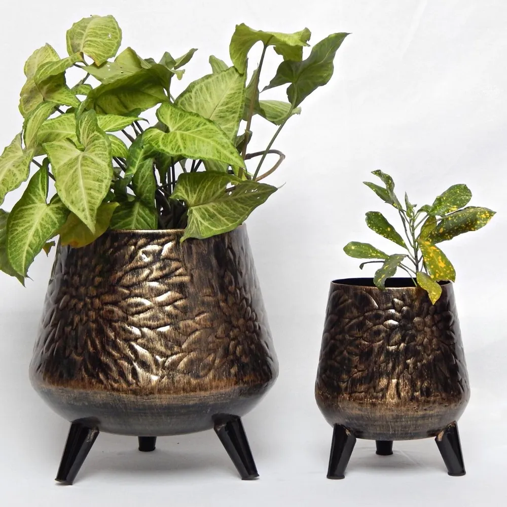 Classic Gold & Black Leaf Textured Set Set of 2 Indoor Metal Plant Stand with Pot