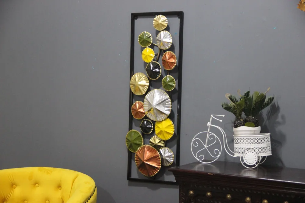 Clustered Umberalla Inspired Metallic Wall Art Decor