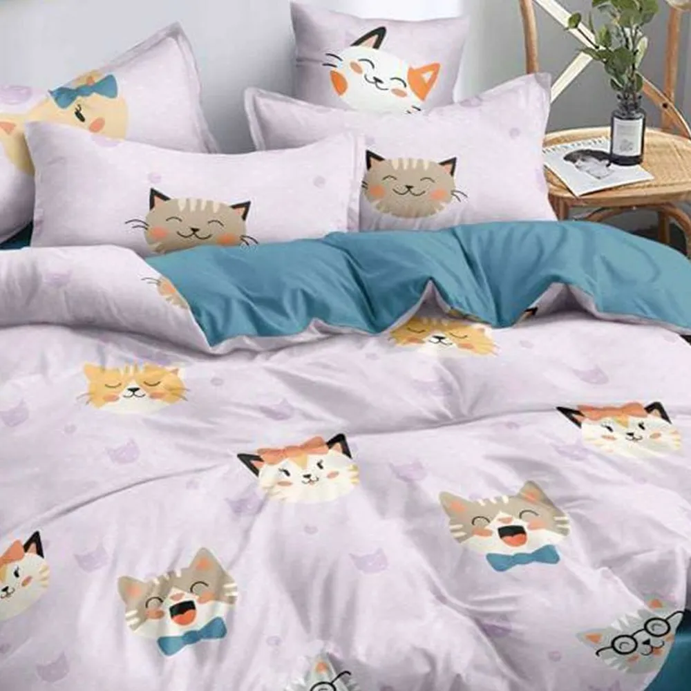 Cute Doggos Print Double Bedsheet With 2 Pillow Covers (Pink)
