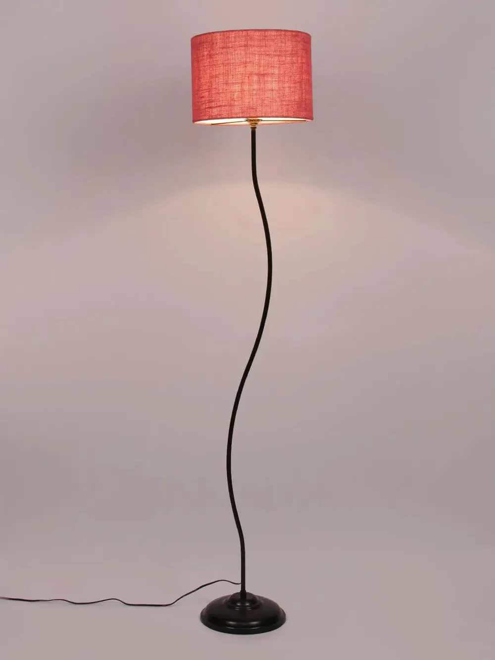 Deigner Wavy Floor Lamp With Drum Shape Jute Shade Beige