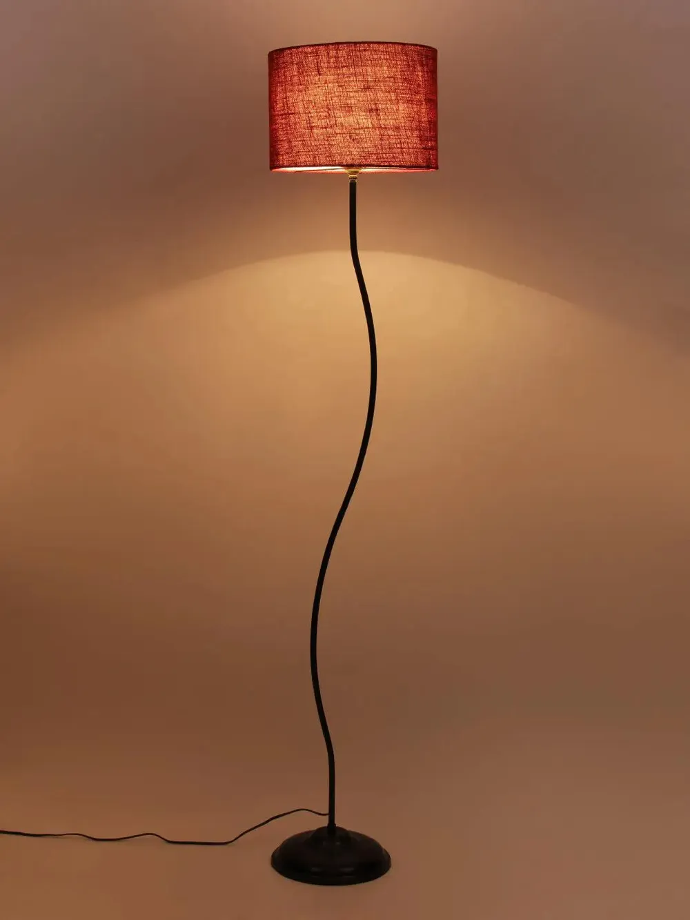 Deigner Wavy Floor Lamp With Drum Shape Jute Shade Beige