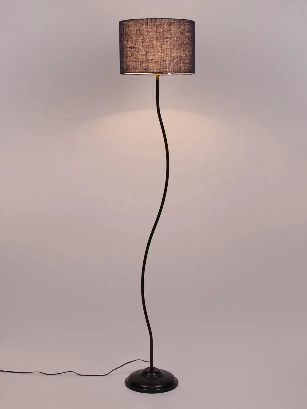 Deigner Wavy Floor Lamp With Drum Shape Jute Shade Beige
