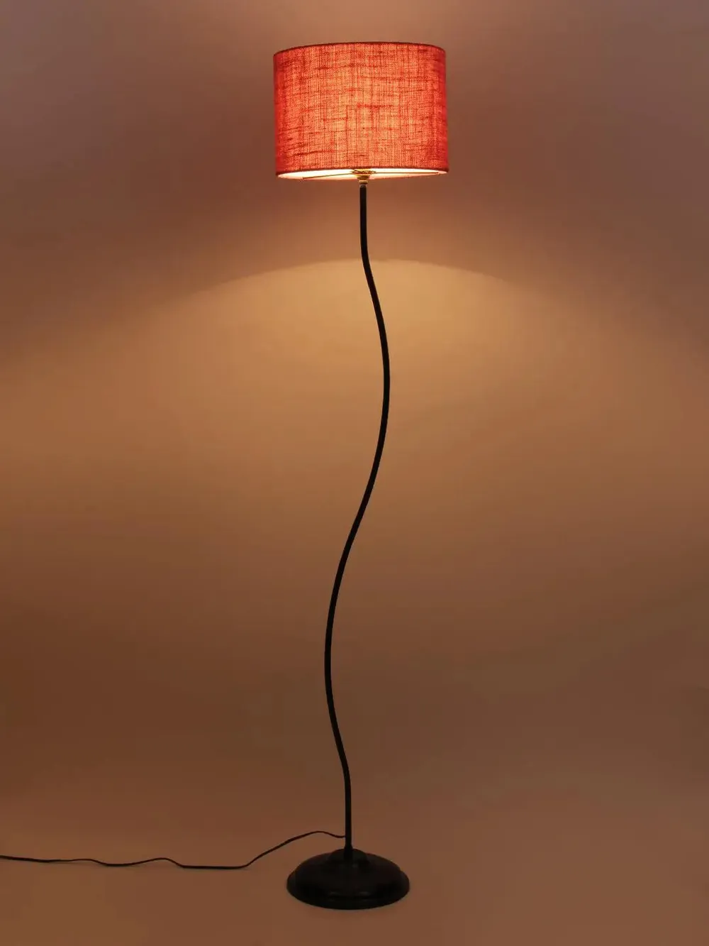 Deigner Wavy Floor Lamp With Drum Shape Jute Shade Beige