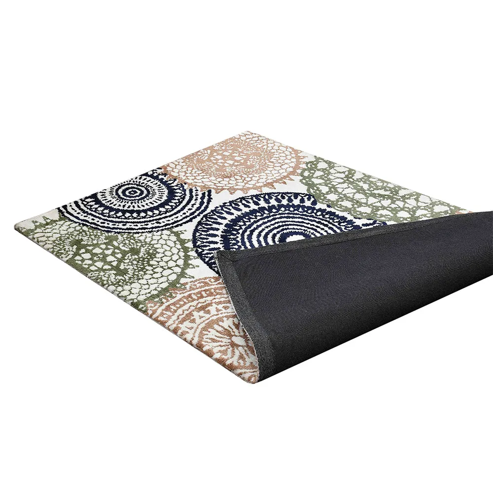 Designer Green & White Geometric Print Polyester Carpet for Living Room 2X5