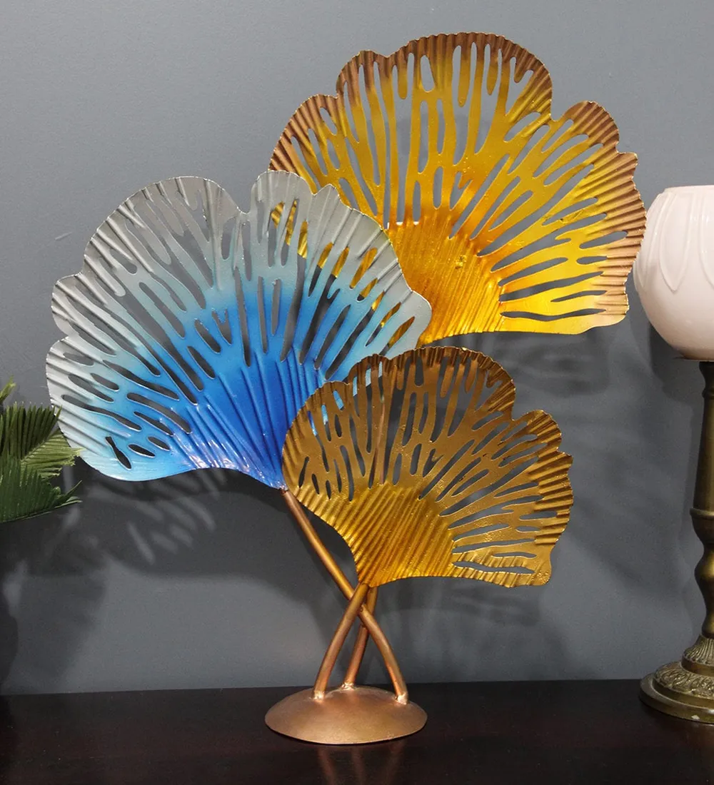 Dreamy Petals Floral Metal Table Accent / Showpiece