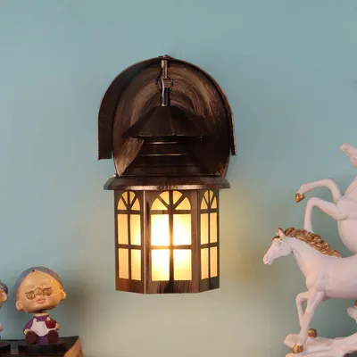 European Motif Traditional Designer Wall Light