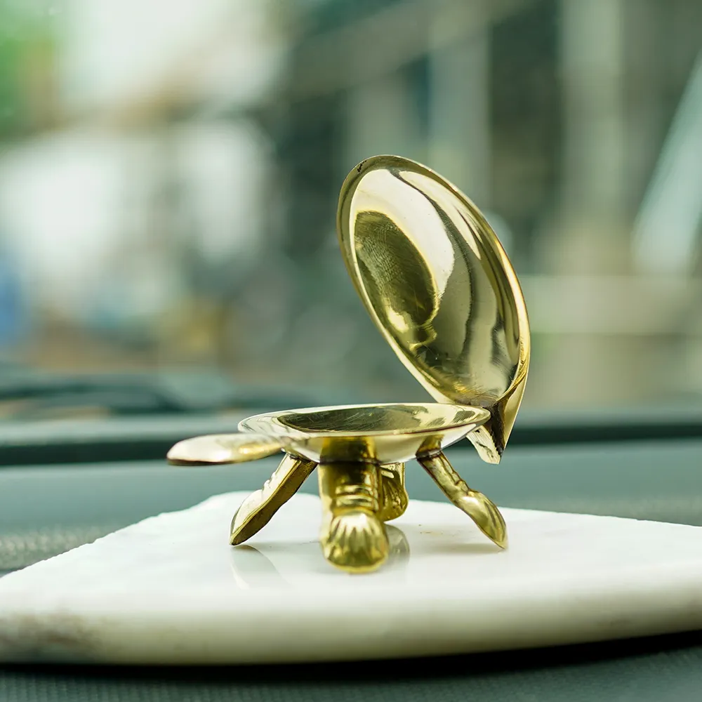 Exquisite Feng Shui Brass Finish Glass Plate Idol Set Of 1