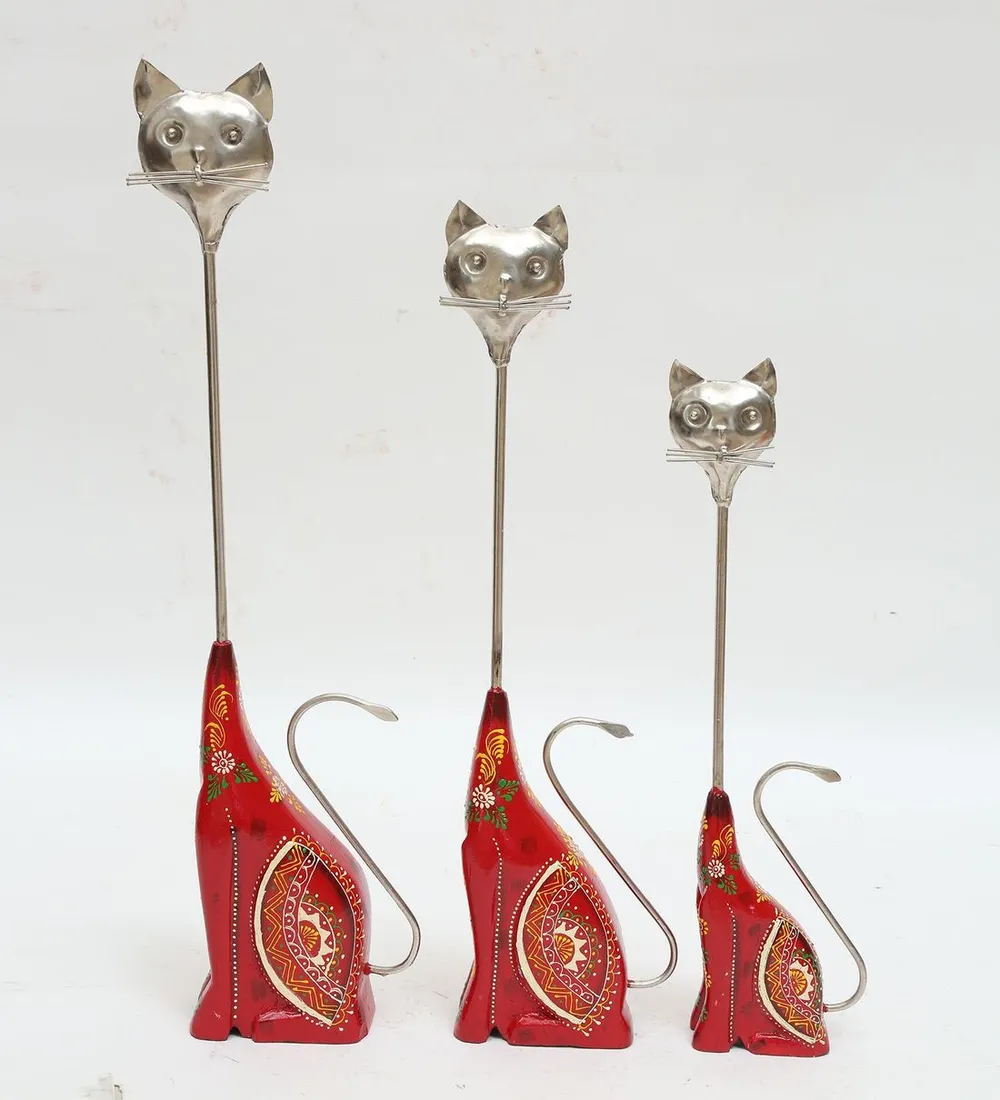 Funky Floating Cat Faces Wooden Figurine / Showpiece Set Of 3
