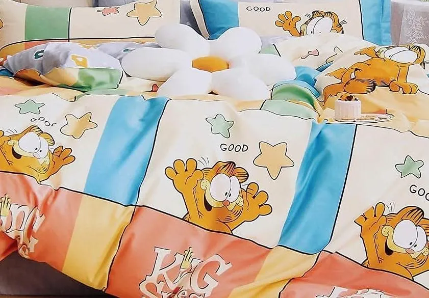 Garfield Cartoon Printed Double Bedsheet With 2 Pillow Covers(Multicolor)