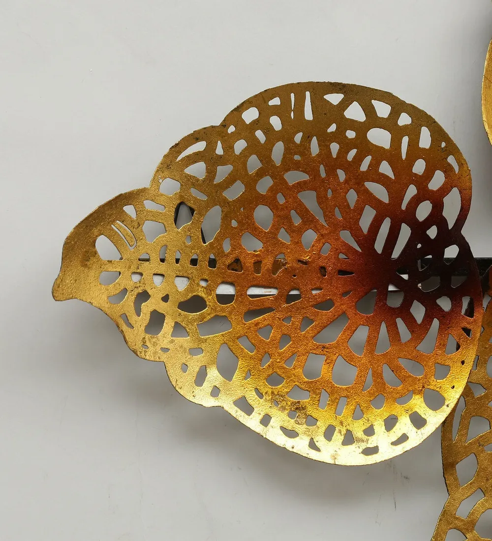 Golden Intricate Designer Leaf LED Metal Wall Art