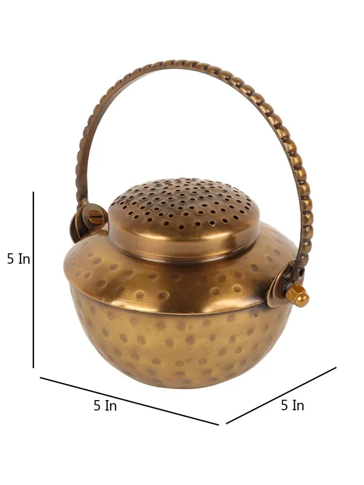 Golden Kalash Motif Lobaan Daan