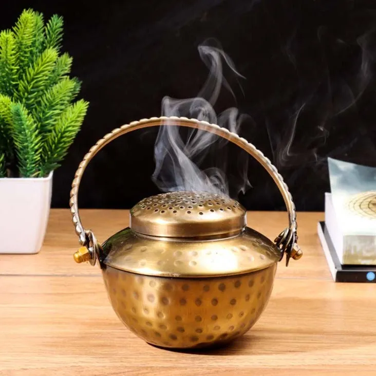 Golden Kalash Motif Lobaan Daan