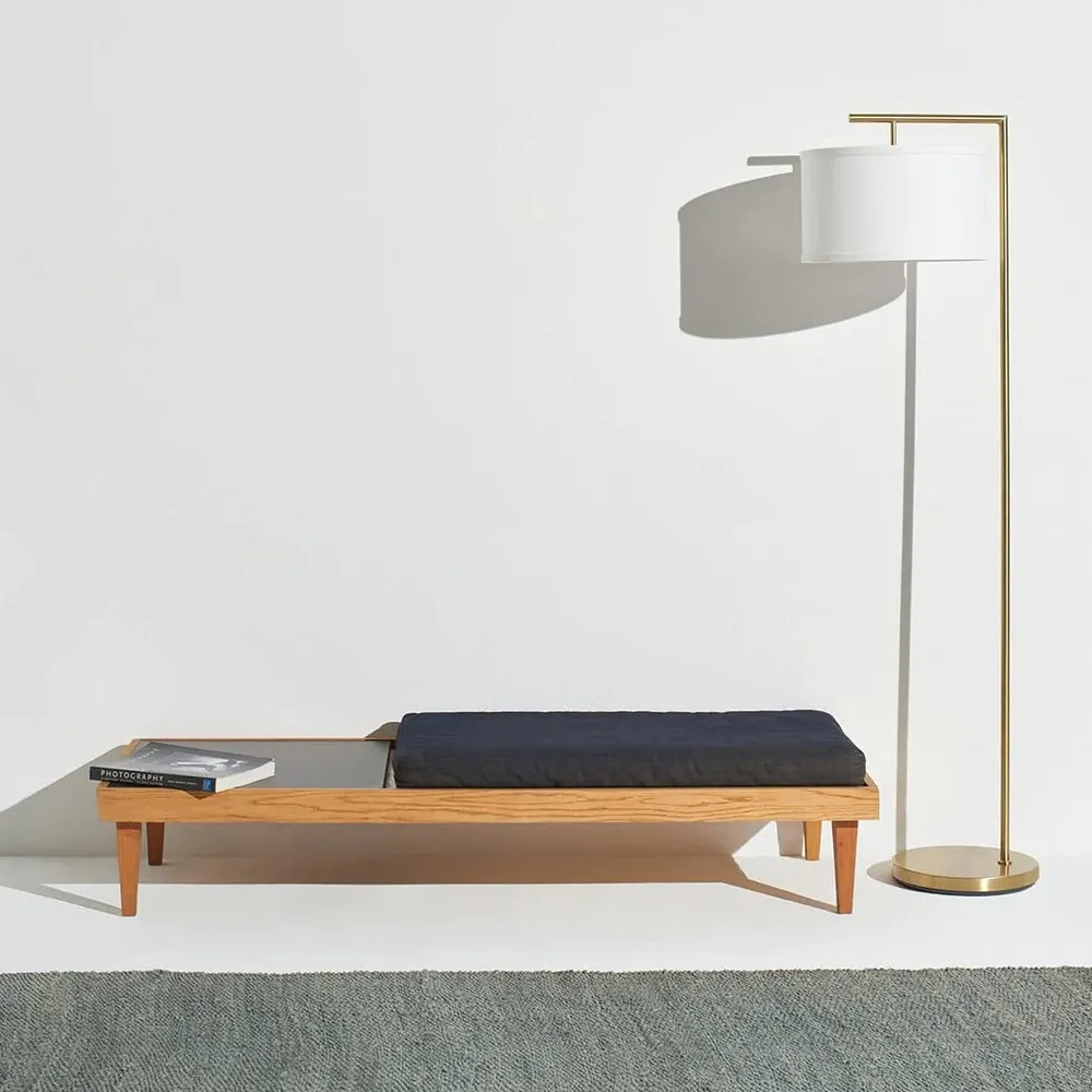 Golden Straight Floor Lamp