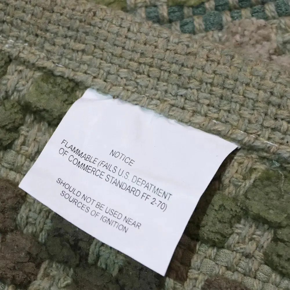 Green Traditional Pattern Handwoven Cotton Area Rug (27 x 45) Inches