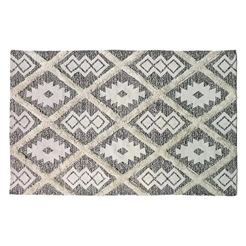 Grey & White Ethnic Pattern Tufted Area Rug (4 x 6) ft