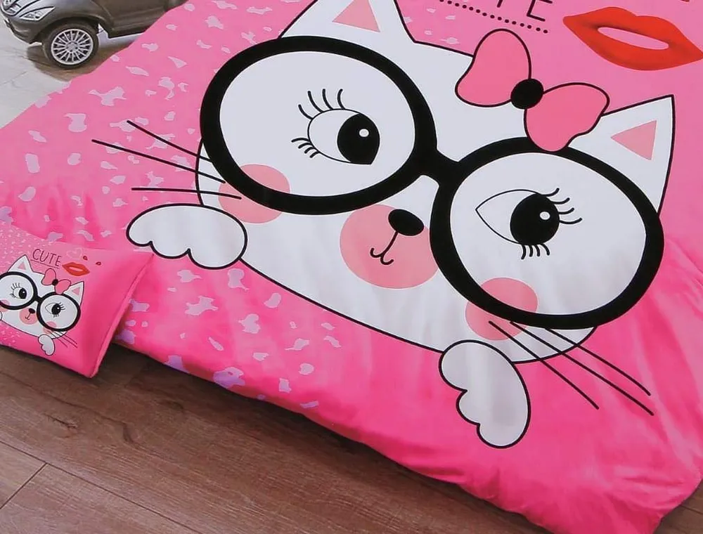 Hello Kitty Cartoon Double Bedsheet With 2 Pillow Covers (Pink)
