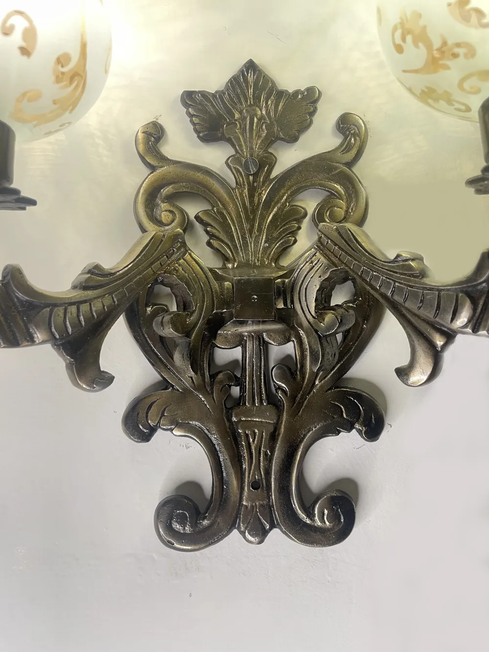 Hurricane Patterned Designer Vintage Wall Sconce Single Piece