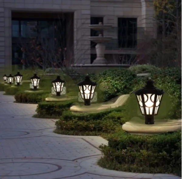 Intricate Black Designer Pole Lamp/ Outdoor Lamp (Bulb not included) Single Piece