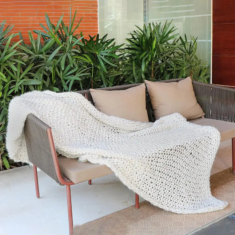 Ivory Chunky Knitted Acrylic & Woolen Throw