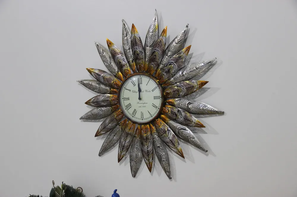 Large Round Metallic Wall Clock for Living Area
