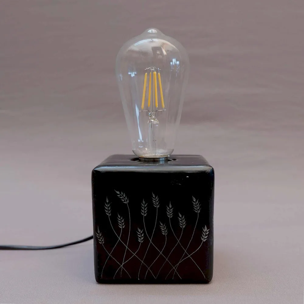 Leaf Motif LED Table Lamp for Bedroom- Paleva