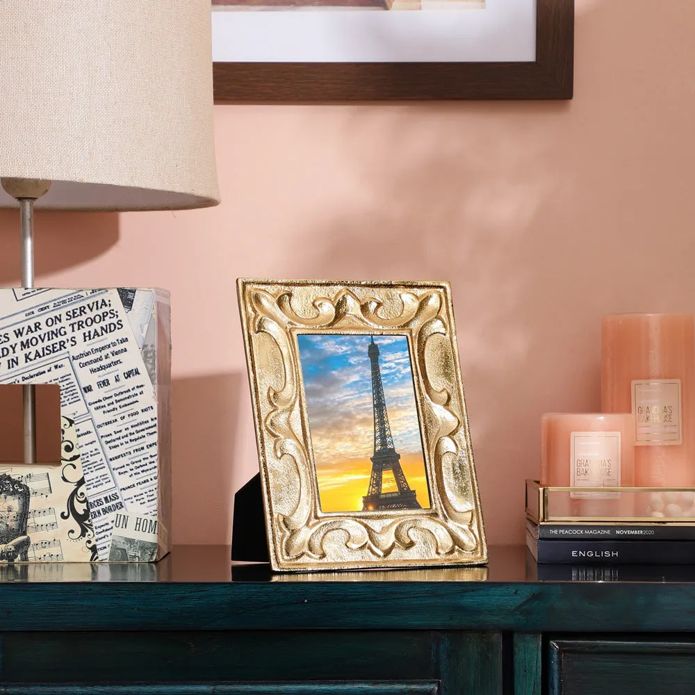 Leaf Pattern Golden Photo Frame